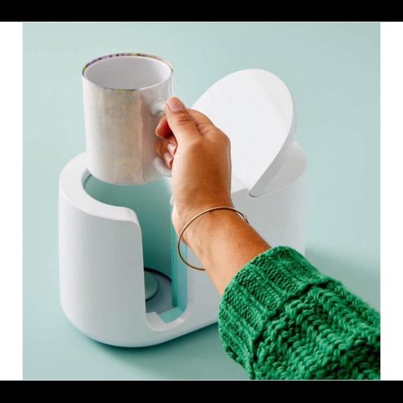 Cricut Mug Press in White and Blue - Picture 5 of 6